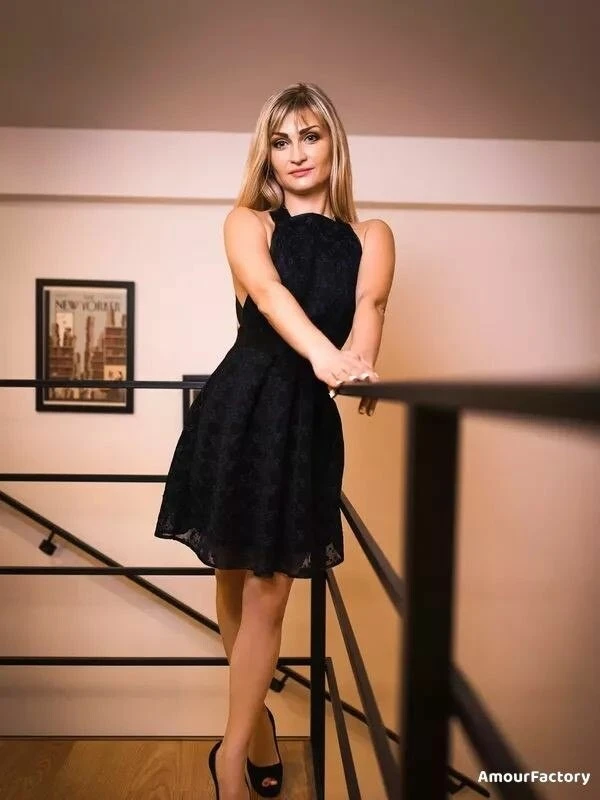 Svetlana, 44