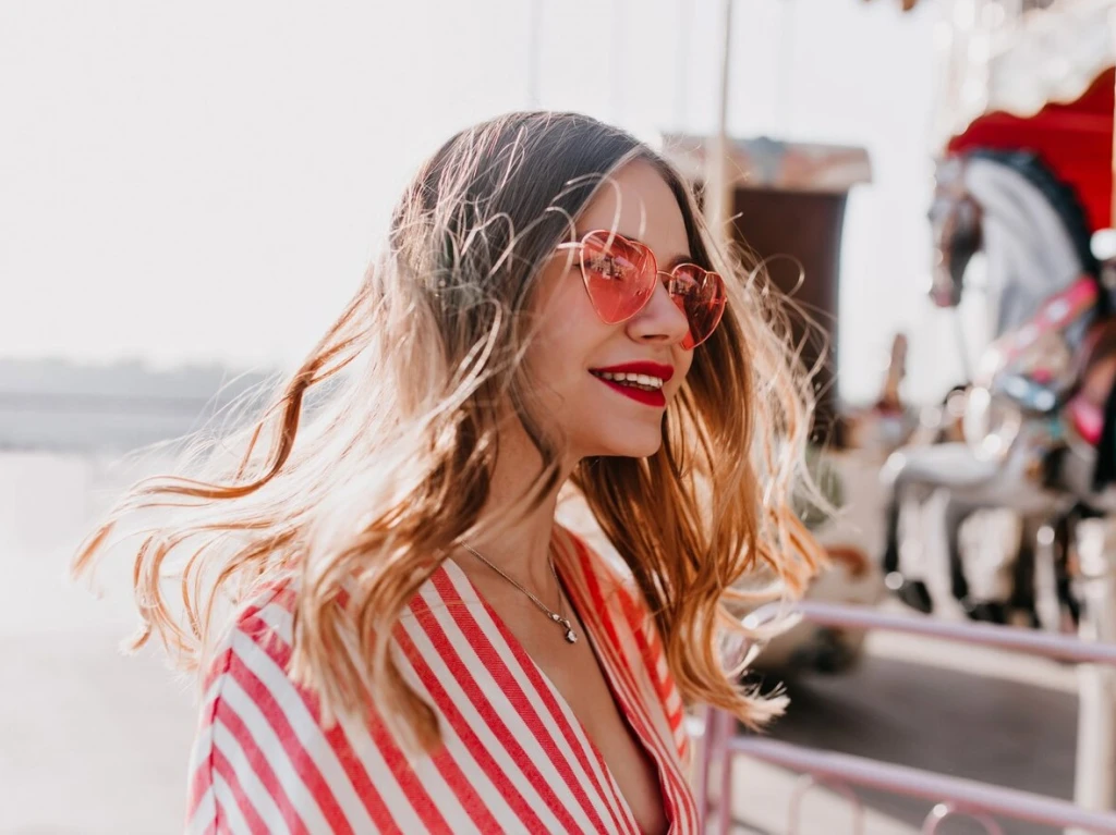 Valentina, 26