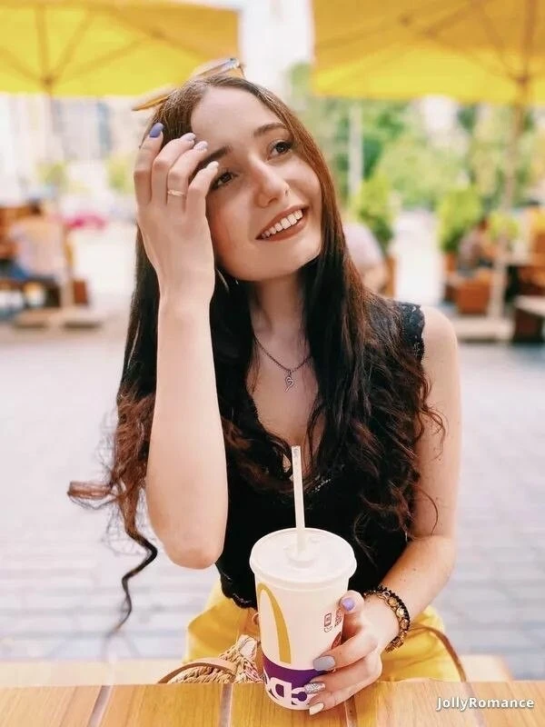 Aleksandra, 24