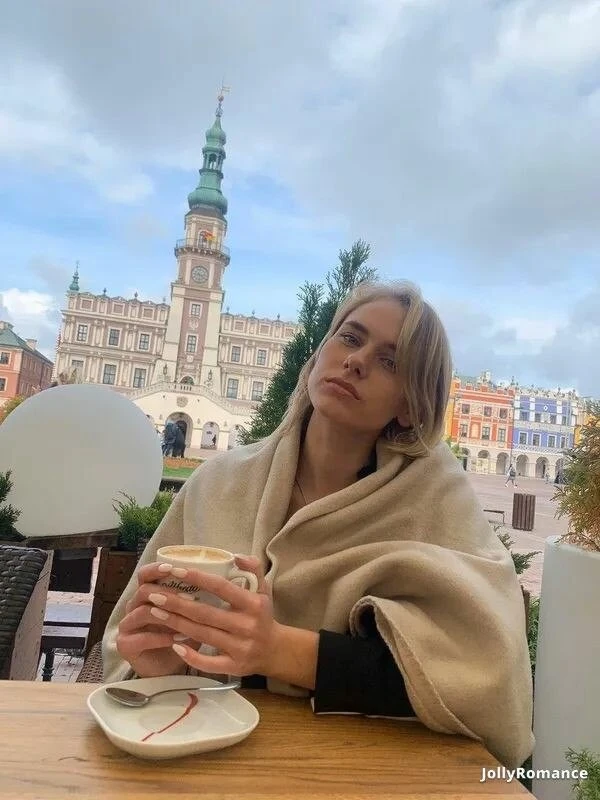 Anastasia, 21