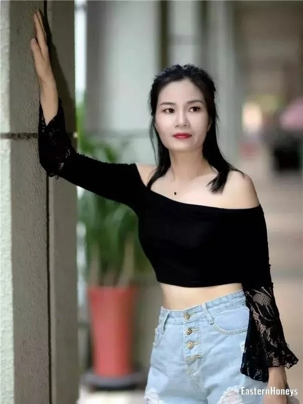 Chunmei, 42
