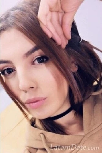 Melany, 27