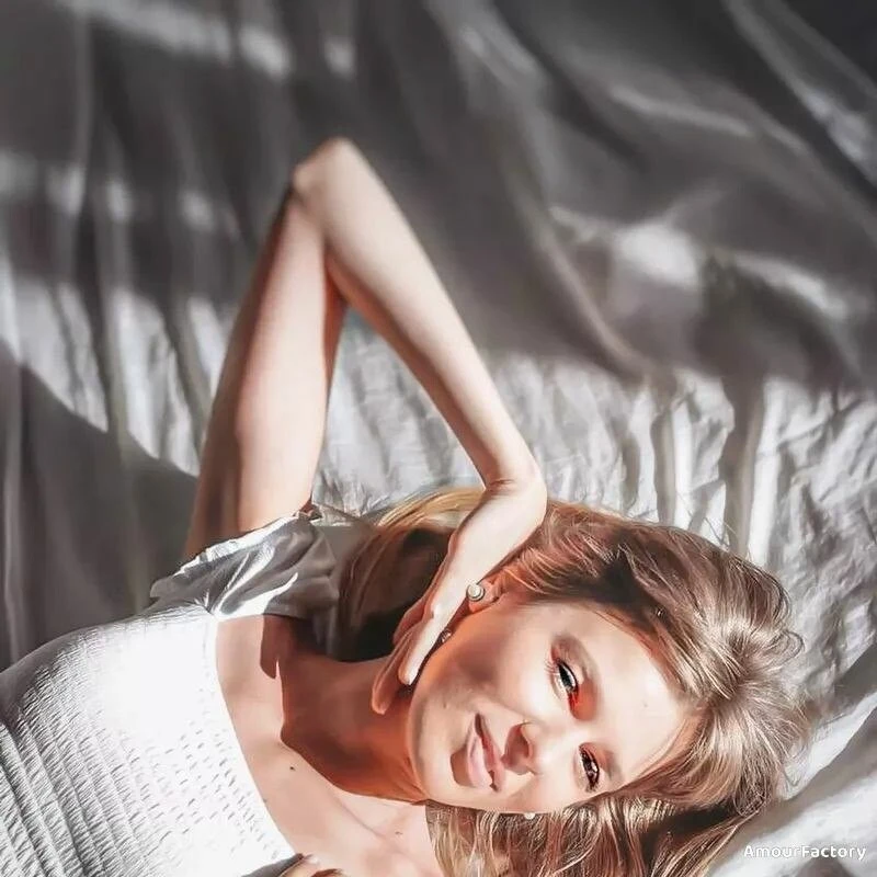 Vladyslava, 32