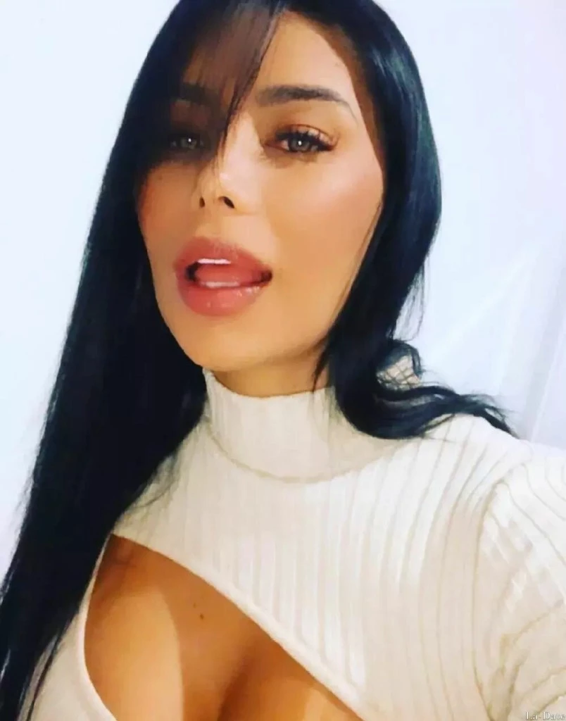 Valentina Profile image 6