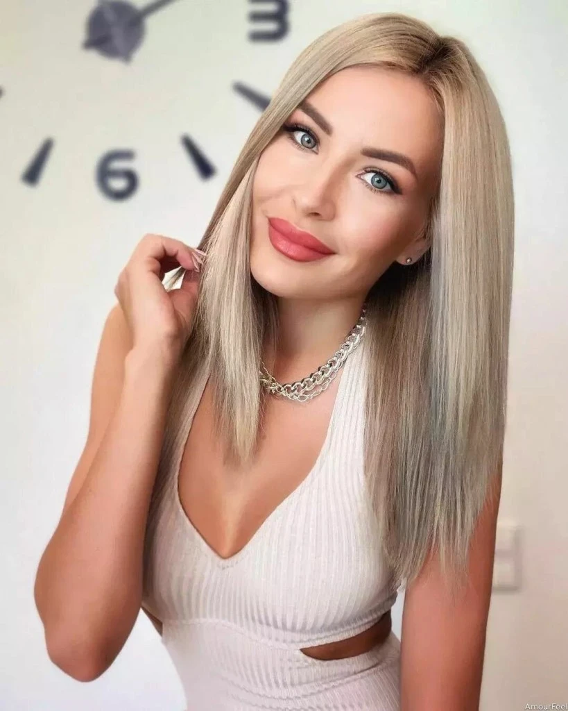 Nadejda, 32